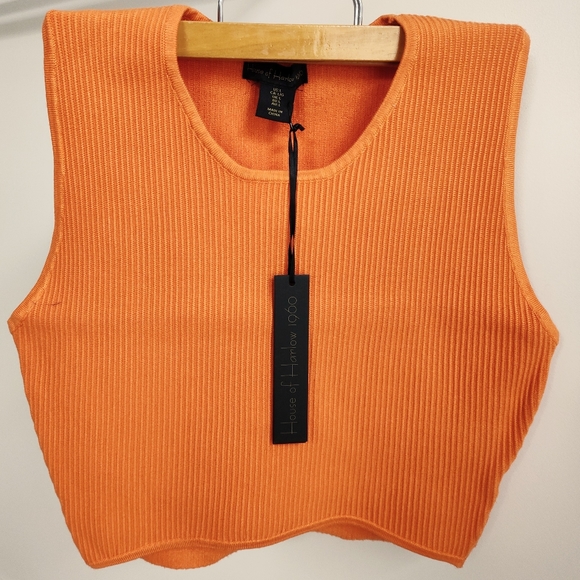 House of Harlow 1960 Tops - House of Harlow 1960 Crewneck Ribbed Knit Crop Top